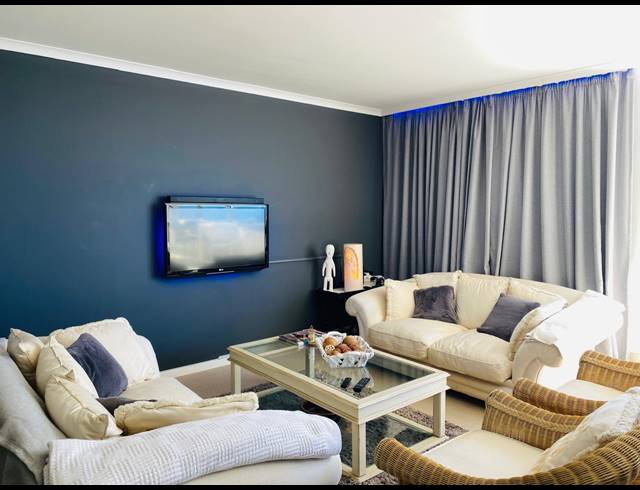 2 BEDROOM APARTMENT FOR SALE IN UMHLANGA CENTRAL